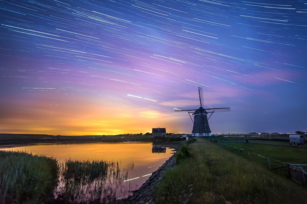 Deze afbeelding heeft een leeg alt-attribuut; de bestandsnaam is windmill-3201272_1280-1024x683.jpg